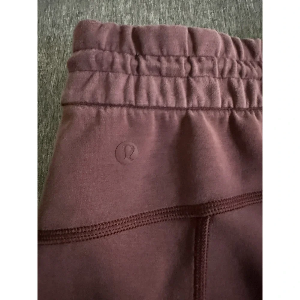 Lululemon women's Softstreme High Rise Maroon Pants Sz 6